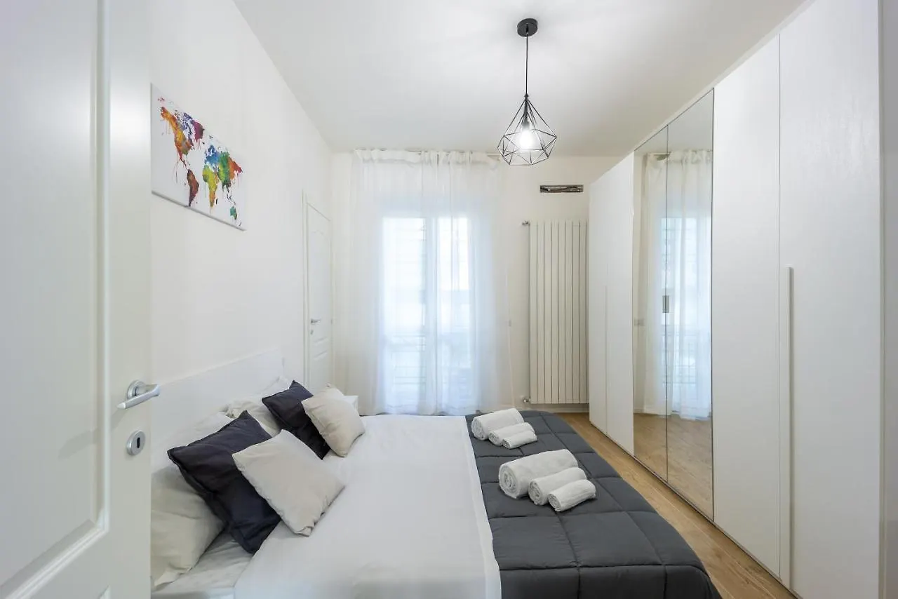 Appartamento Sansiro Luxury Wi-Fi & Netflix Milano Italia